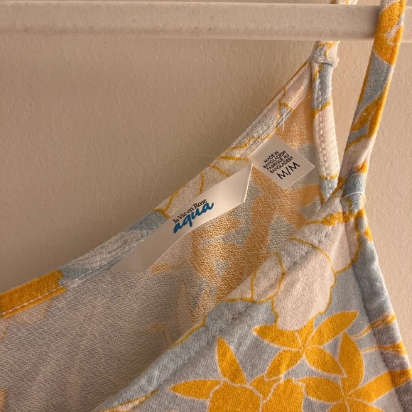 Shorts romper - Picture 3 of 3